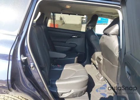 2021 Toyota Highlander Xle z USA, uszkodzony, nr VIN 5TDGZRAH7MS045078